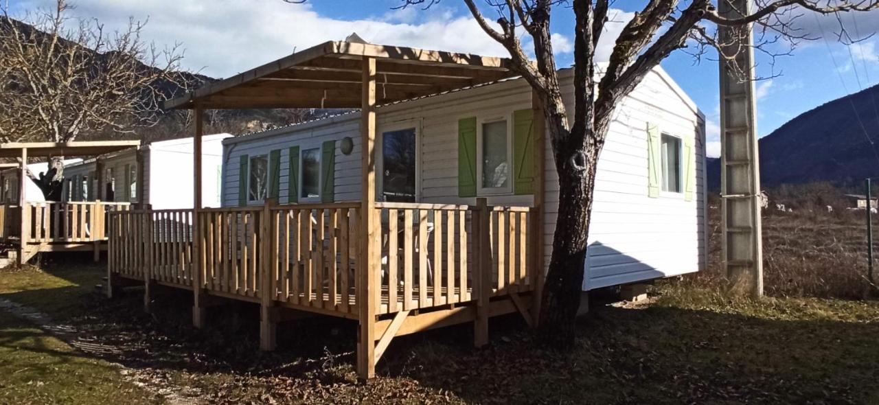Camping Le Lac Bleu Otel Châtillon-en-Diois Dış mekan fotoğraf
