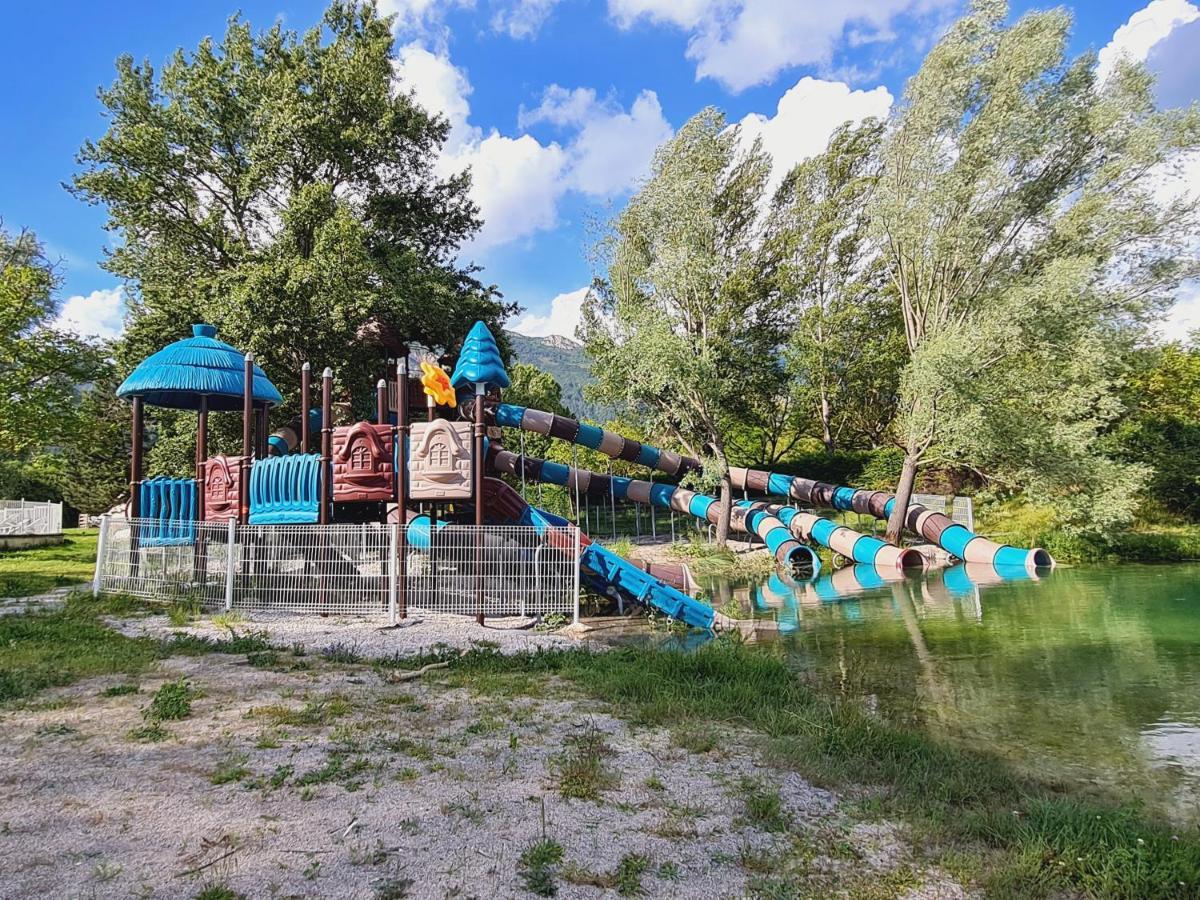Camping Le Lac Bleu Otel Châtillon-en-Diois Dış mekan fotoğraf